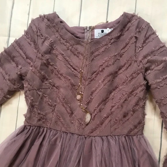 Beautiful elegant dress - Picture 4 of 5